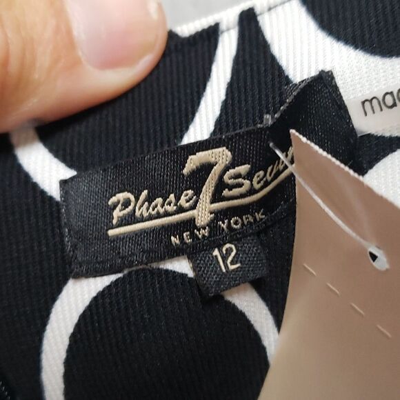Phase 7 dress - Picture 2 of 3